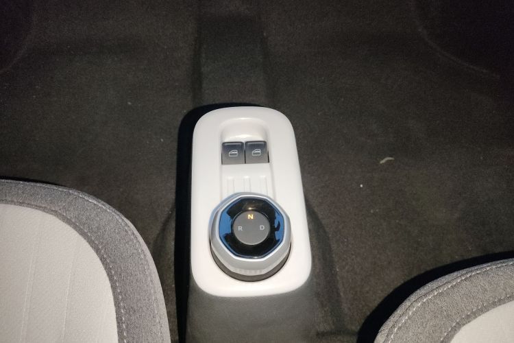 吉利银河 熊猫 2025款 210km 元气熊中控内饰18