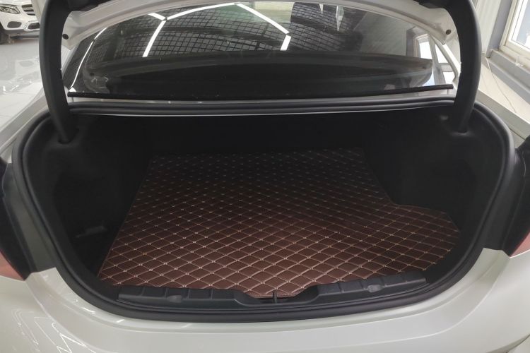 宝马1系 2021款 120i M运动曜夜版机舱底盘23