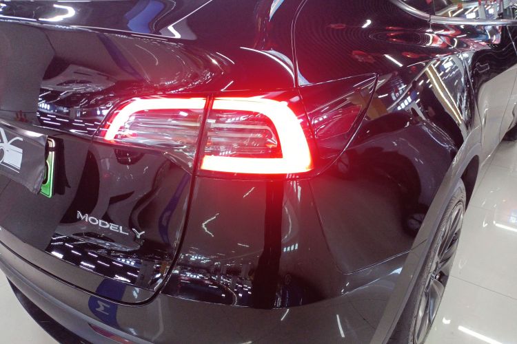 特斯拉 Model Y 2024款 后轮驱动版车身外观6006