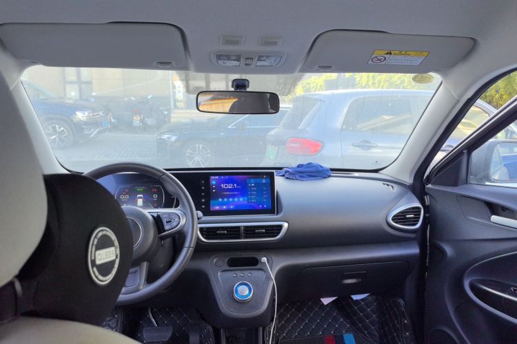 欧拉白猫 2020款 305km 豪华型中控内饰22