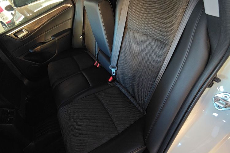 本田 杰德 2017款 1.8L 自动舒适版 5座中控内饰7004