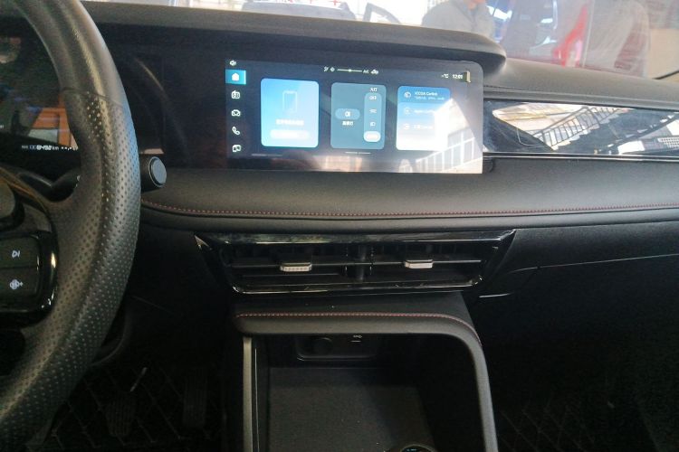 荣威i5 2023款 1.5L 手动舒享版中控内饰16