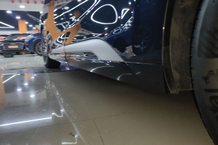 腾势D9 2024款 DM-i 980 四驱旗舰型局部细节9002