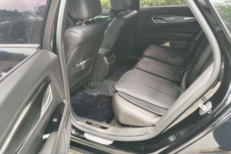 凯迪拉克XTS 2018款 28T 技术型中控内饰7004