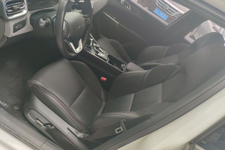 领克03 2020款 2.0TD 自动劲版中控内饰19