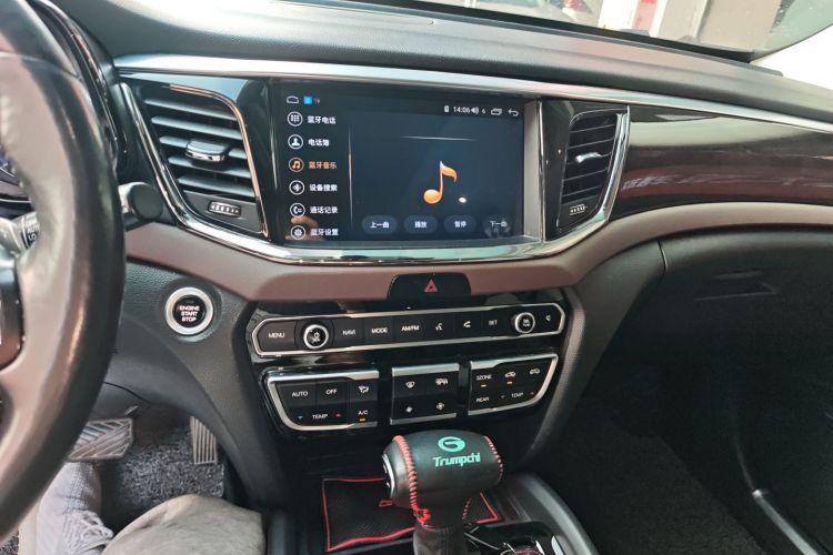 广汽传祺 传祺GS8 2017款 320T 两驱豪华智联版（七座）中控内饰16