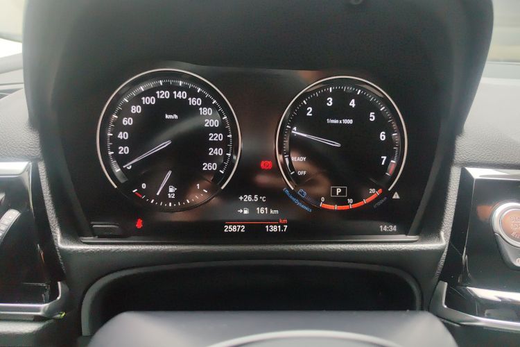 宝马1系 2022款 120i M运动曜夜版中控内饰14