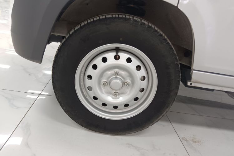 五菱汽车 五菱之光 2023款 1.5L 实用型封窗版 2座车身外观6007