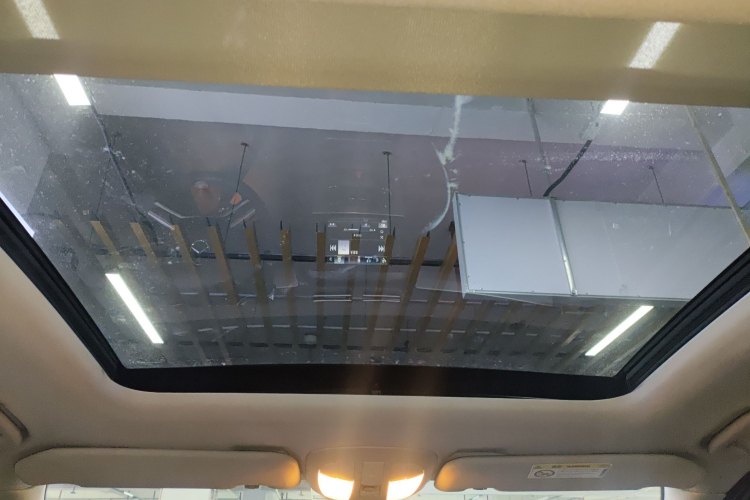 奔驰R级 2014款 R 320 4MATIC 商务型中控内饰22