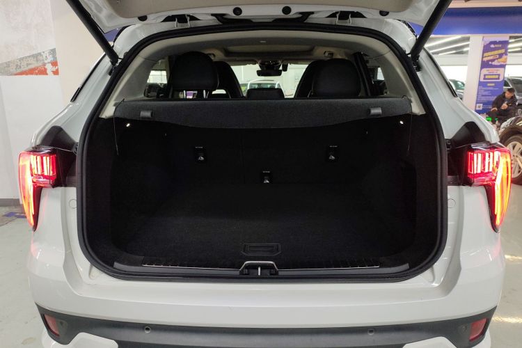 领克01 2017款 2.0T 四驱劲Pro版机舱底盘23