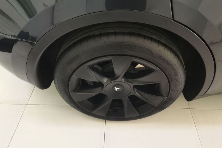 特斯拉 Model Y 2024款 后轮驱动版车身外观6003