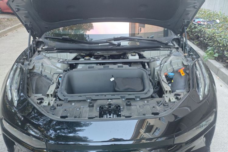 极氪001 2024款 ME版 100kWh 四驱机舱底盘24