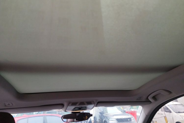 宝马1系 2019款 120i 领先型M运动套装局部细节22