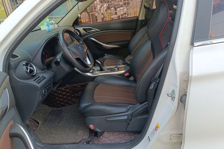 比亚迪 宋新能源 2017款 宋DM 1.5TID 全时四驱豪华型局部细节19