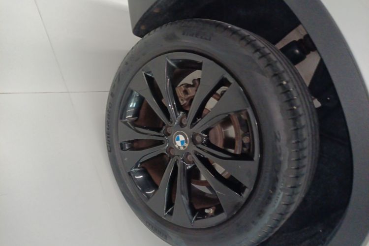 宝马X1 2021款 改款 sDrive20Li 时尚型车身外观6008