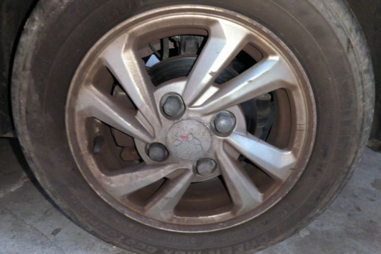 五菱汽车 宏光MINIEV 2020款 悦享款 磷酸铁锂车身外观10