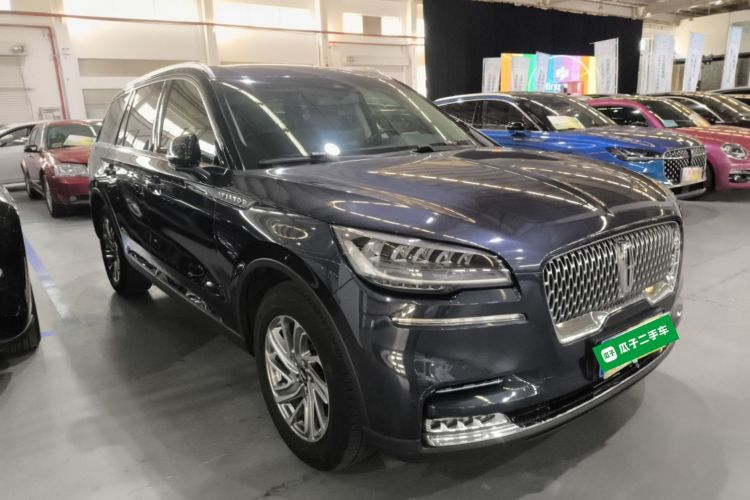 林肯 飞行家 2021款 3.0T V6 四驱尊享版车身外观3