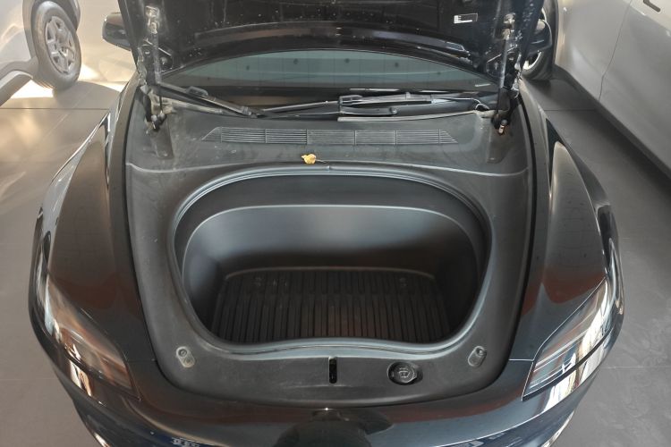 特斯拉 Model 3 2023款 后轮驱动版机舱底盘24