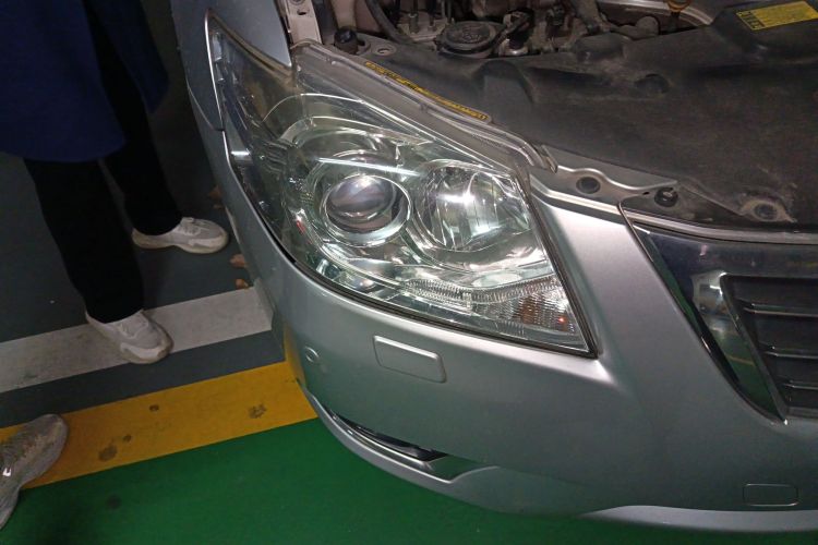 丰田 凯美瑞 2010款 200G 豪华版车身外观8