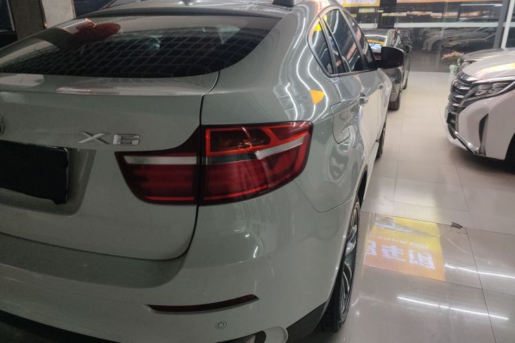 宝马X6 2014款 xDrive35i 运动型车身外观9