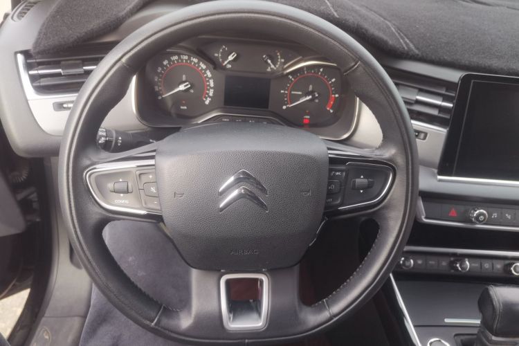 雪铁龙C5 2017款 350THP 自动豪华型中控内饰13