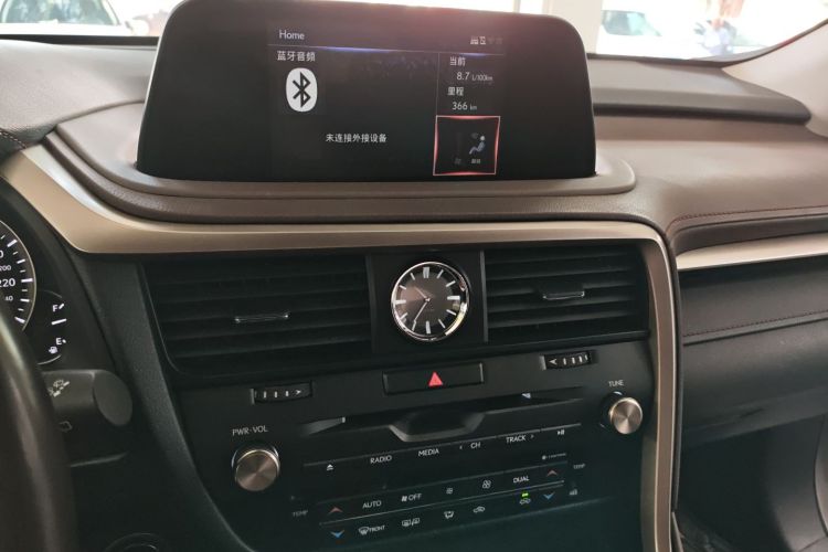 雷克萨斯RX 2020款 改款 300 四驱典雅版中控内饰16