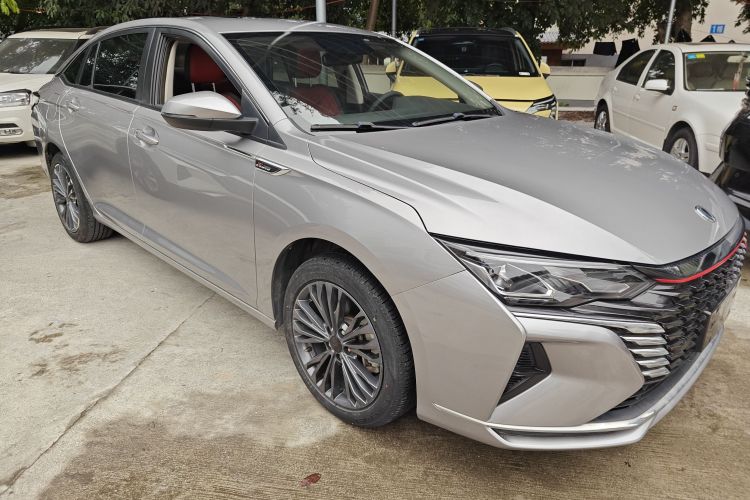 东风风神 奕炫MAX 2021款 1.5T 超炫潮爸版车身外观6002