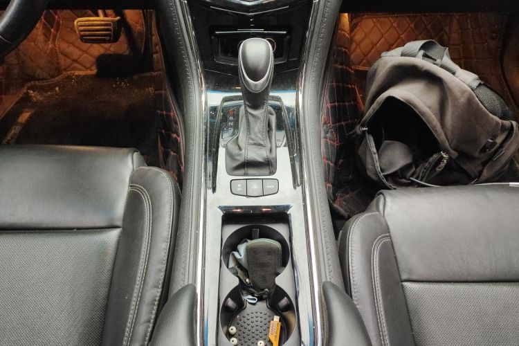 凯迪拉克ATS-L 2017款 28T 时尚型中控内饰18