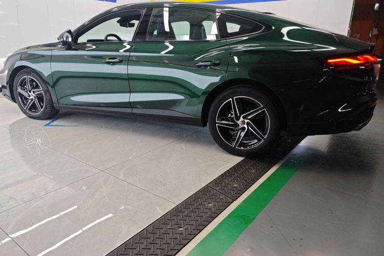 名爵 MG7 2023款 1.5T DCT至美豪华版车身外观6003