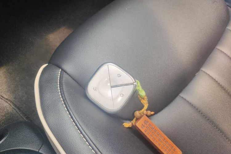 五菱汽车 五菱缤果 2023款 333km 悦享款中控内饰11