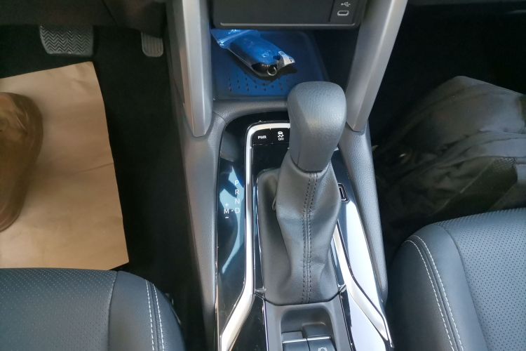 丰田 锋兰达 2024款 2.0L CVT豪华版中控内饰18