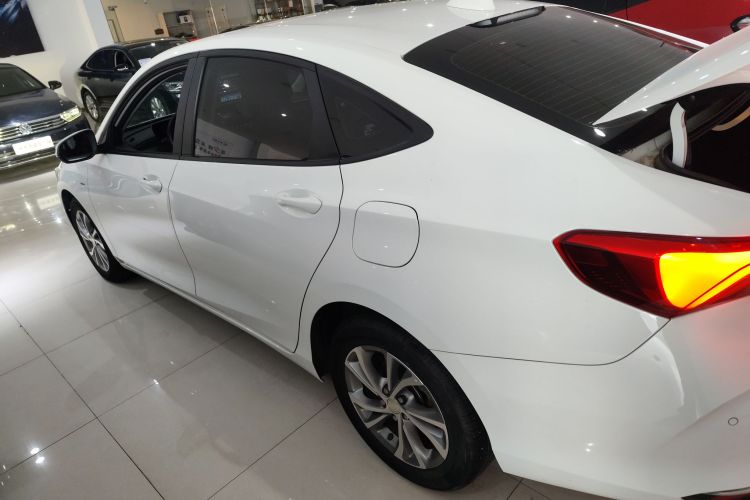 别克 威朗 2023款 Pro 乐享版车身外观4