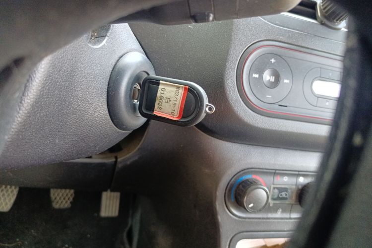 名爵3 2014款 1.3L 手动舒适版中控内饰7001