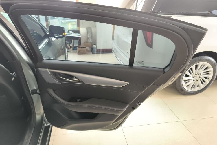 凯迪拉克CT5 2023款 28T 豪华型（标准版）中控内饰7006