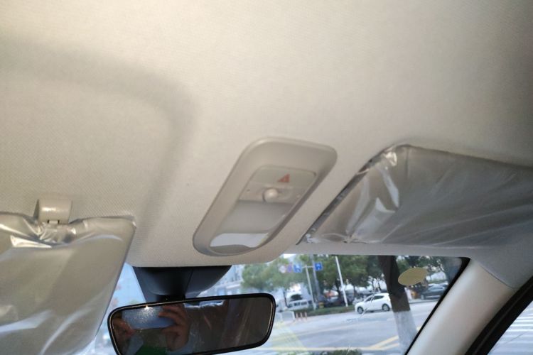 五菱汽车 宏光MINIEV 2025款 四门版 进阶款中控内饰22