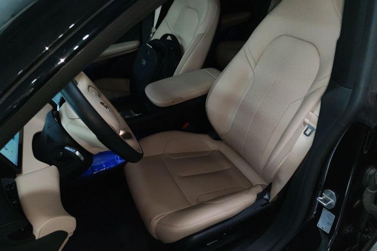 蔚来ET5 2022款 75kWh中控内饰19