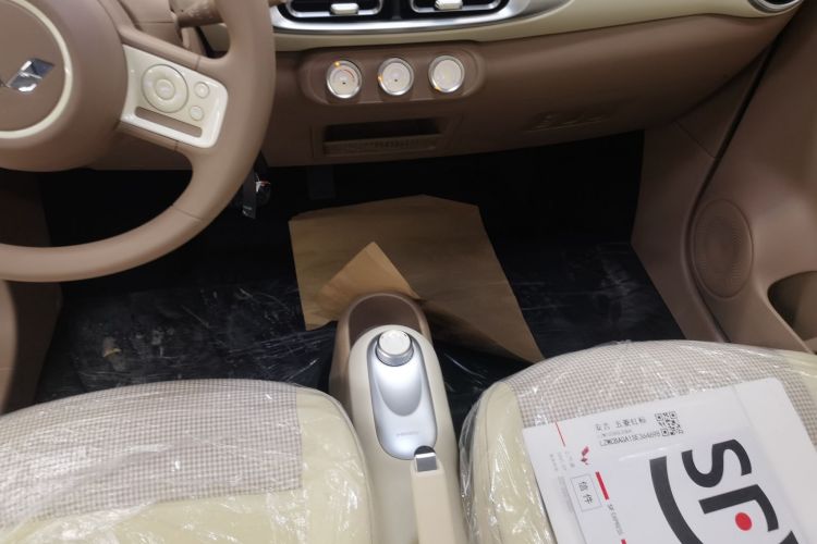 五菱汽车 宏光MINIEV 2025款 四门版 进阶款中控内饰18