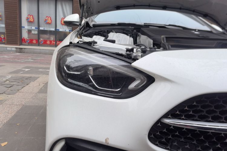 奔驰C级 2024款 改款三 C 260 L 运动版车身外观8