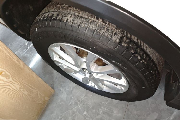 日产 奇骏 2019款 2.0L CVT舒适版 2WD车身外观6008