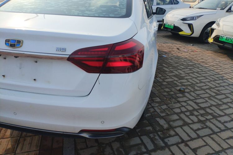 吉利汽车 帝豪 2018款 1.5L 手动向上互联版车身外观9