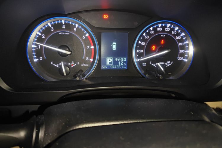 丰田 汉兰达 2015款 2.0T 四驱豪华版 7座中控内饰15