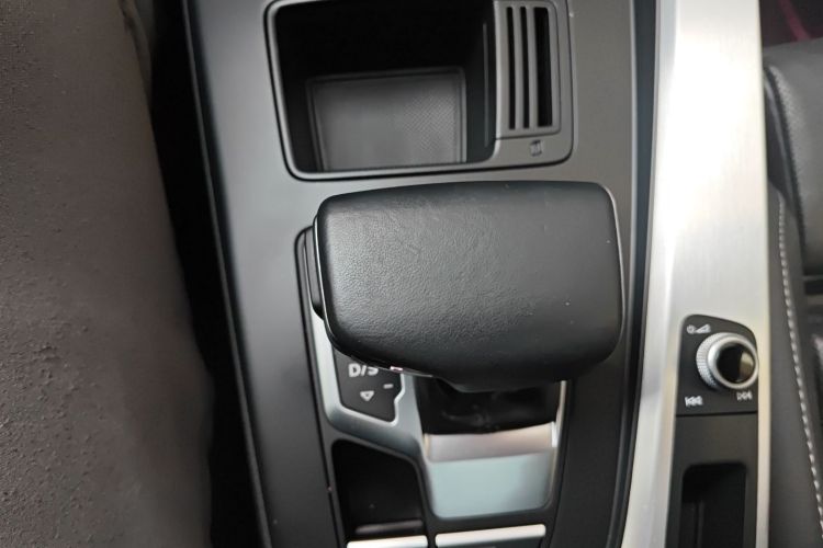 奥迪A4L 2022款 40 TFSI 时尚动感型局部细节18