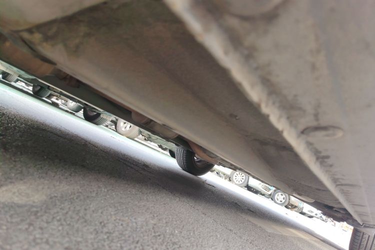 现代 悦动 2011款 1.6L 自动豪华型局部细节9004