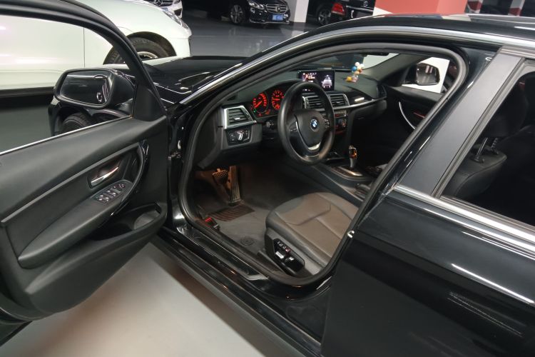 宝马3系 2017款 320Li 时尚型中控内饰20