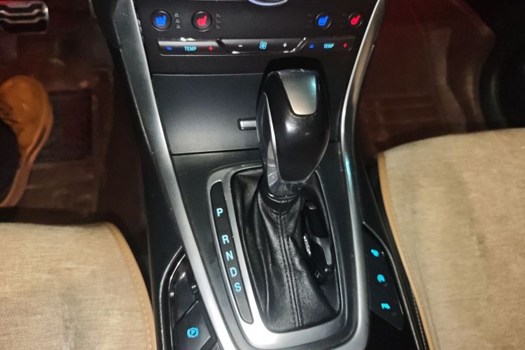 福特 锐界 2016款 EcoBoost 245 四驱尊锐型 7座中控内饰18