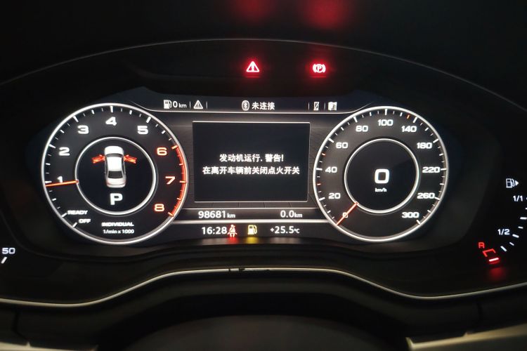 奥迪A4L 2017款 Plus 40 TFSI 运动型局部细节14