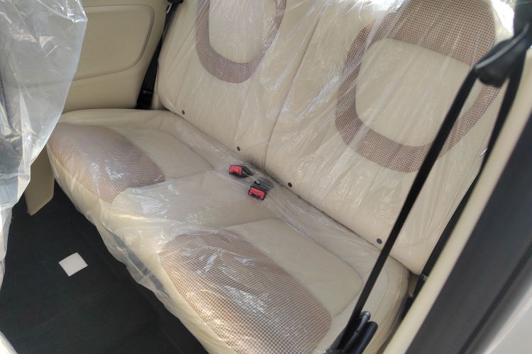 五菱汽车 宏光MINIEV 2024款 第三代 215km 青春版中控内饰21