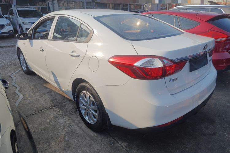 起亚K3 2017款  1.6L 自动15周年特别版GLS车身外观4