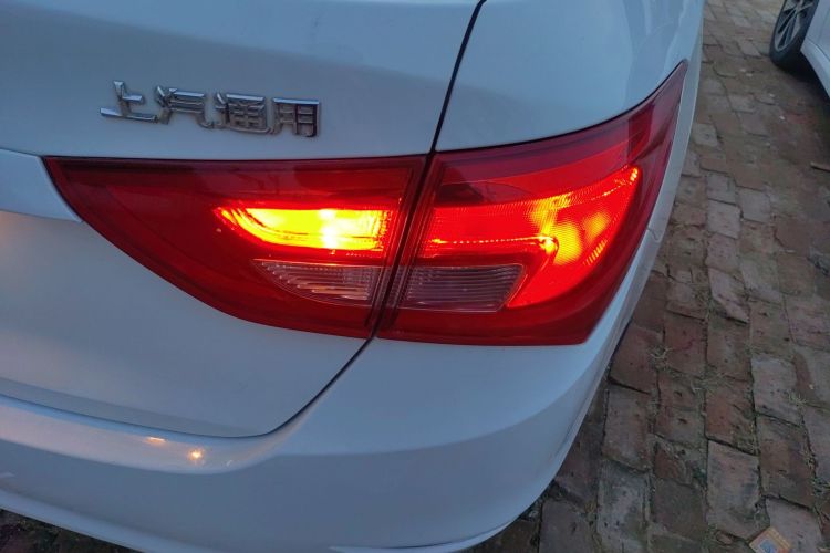 别克 英朗 2016款 15N 自动进取型车身外观9