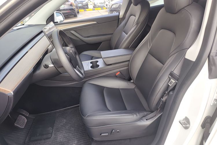 特斯拉 Model Y 2021款 长续航全轮驱动版 3D7中控内饰19
